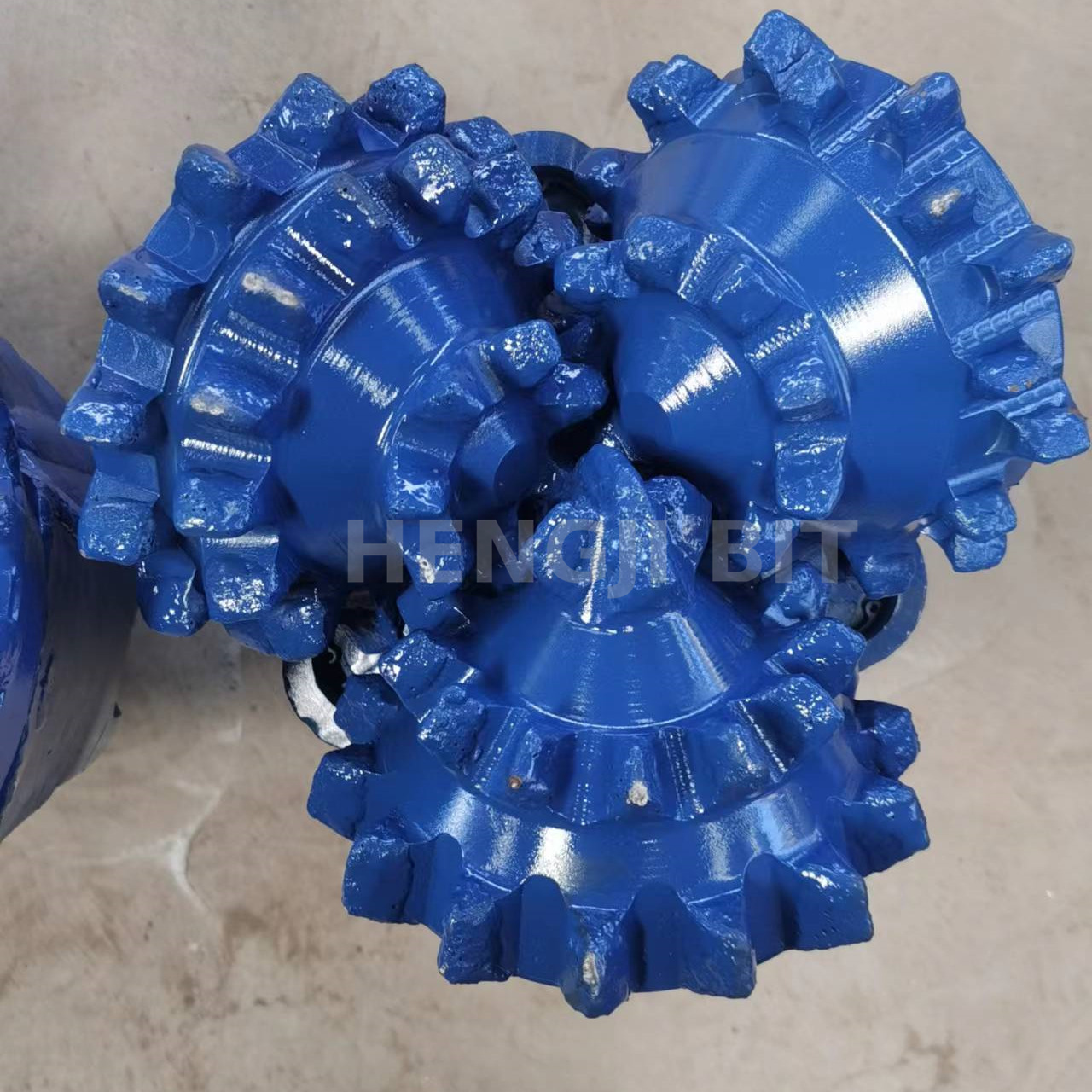 9 7/8'' 250mm Iadc 137 三牙轮铣齿钻头，岩钻头种类