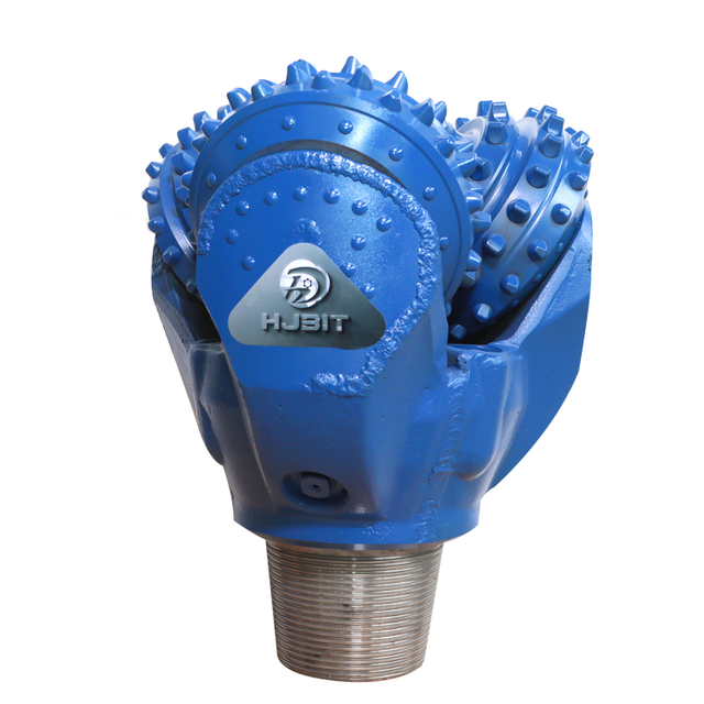 17 1/2''IADC 517 API标准钨碳化物插入牙齿钻头钻孔