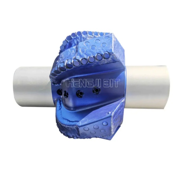 PDC 开孔器如何提高钻井性能？